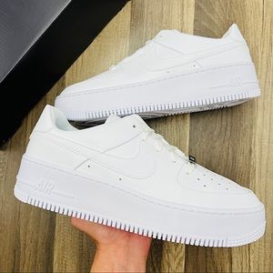 Nike Air Force 1 Sage Low